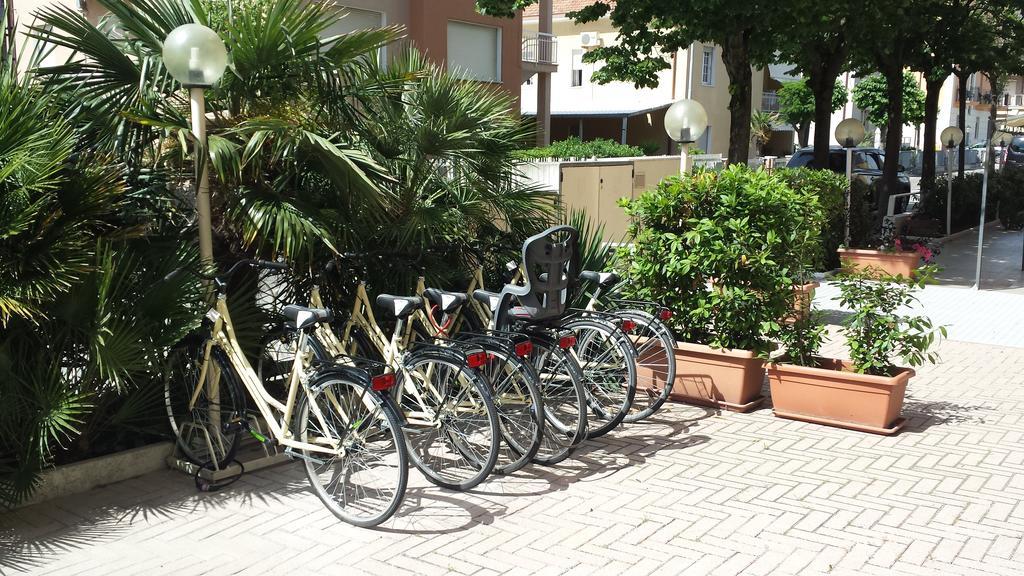Hotel Orizzonti Rimini Exteriör bild