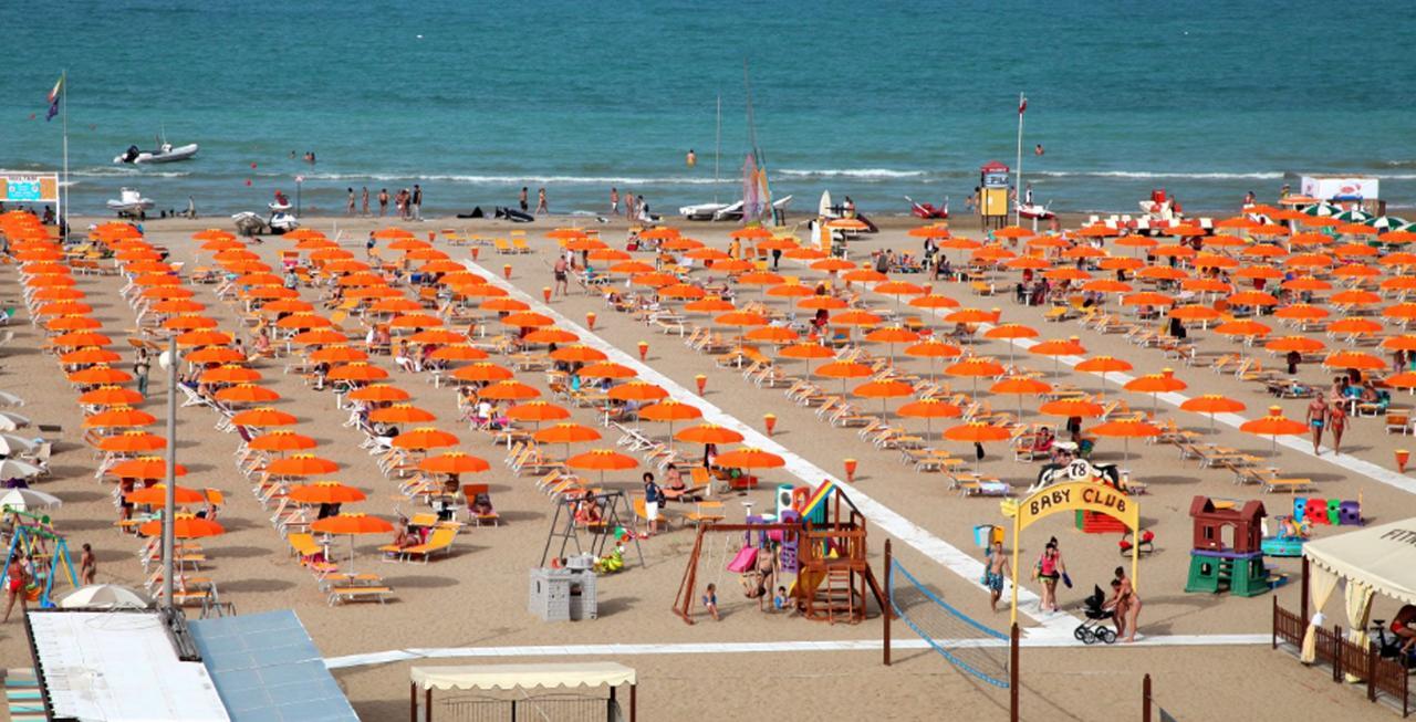 Hotel Orizzonti Rimini Exteriör bild